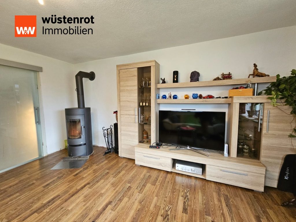 Immobilienangebot - Wellendingen - Alle - Halten Sie Ihre Pferde direkt an Ihrem wundervollen neuen Domizil in bester Lage von Wellendingen.