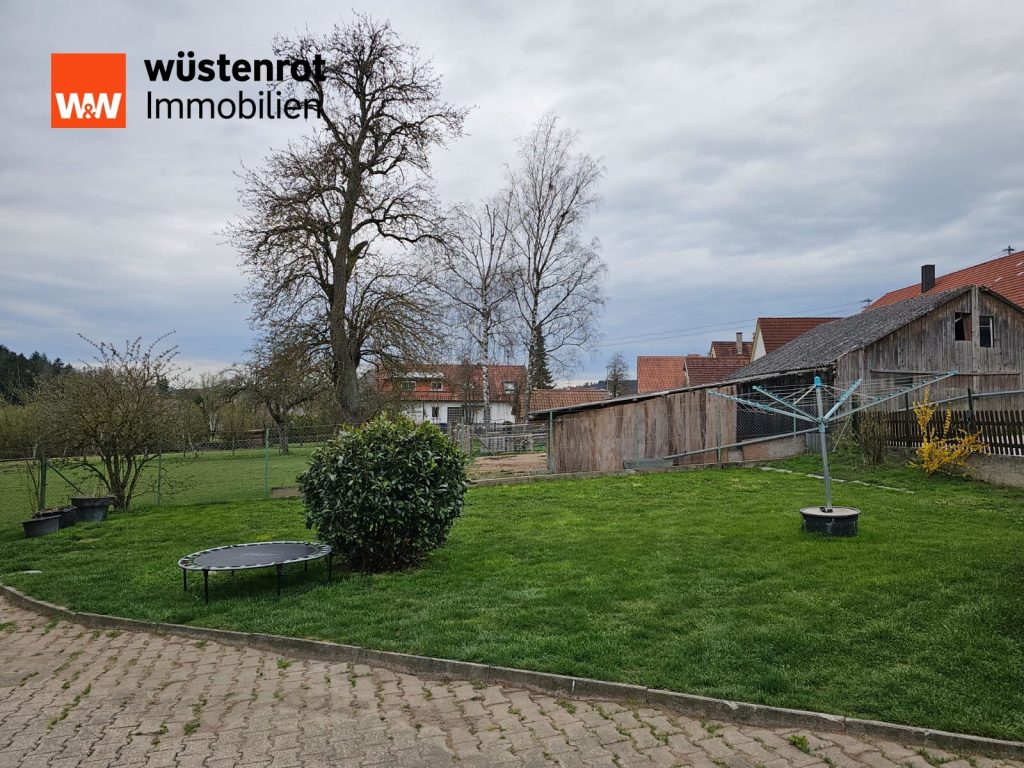 Immobilienangebot - Wellendingen - Alle - Halten Sie Ihre Pferde direkt an Ihrem wundervollen neuen Domizil in bester Lage von Wellendingen.