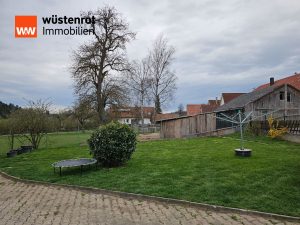 Immobilienangebot - Wellendingen - Alle - Halten Sie Ihre Pferde direkt an Ihrem wundervollen neuen Domizil in bester Lage von Wellendingen.