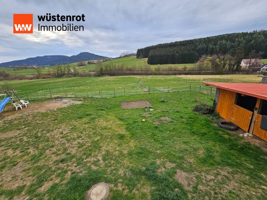 Immobilienangebot - Wellendingen - Alle - Halten Sie Ihre Pferde direkt an Ihrem wundervollen neuen Domizil in bester Lage von Wellendingen.