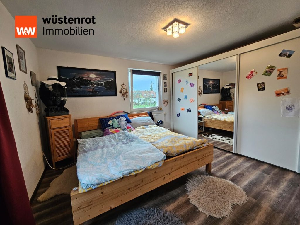 Immobilienangebot - Wellendingen - Alle - Halten Sie Ihre Pferde direkt an Ihrem wundervollen neuen Domizil in bester Lage von Wellendingen.