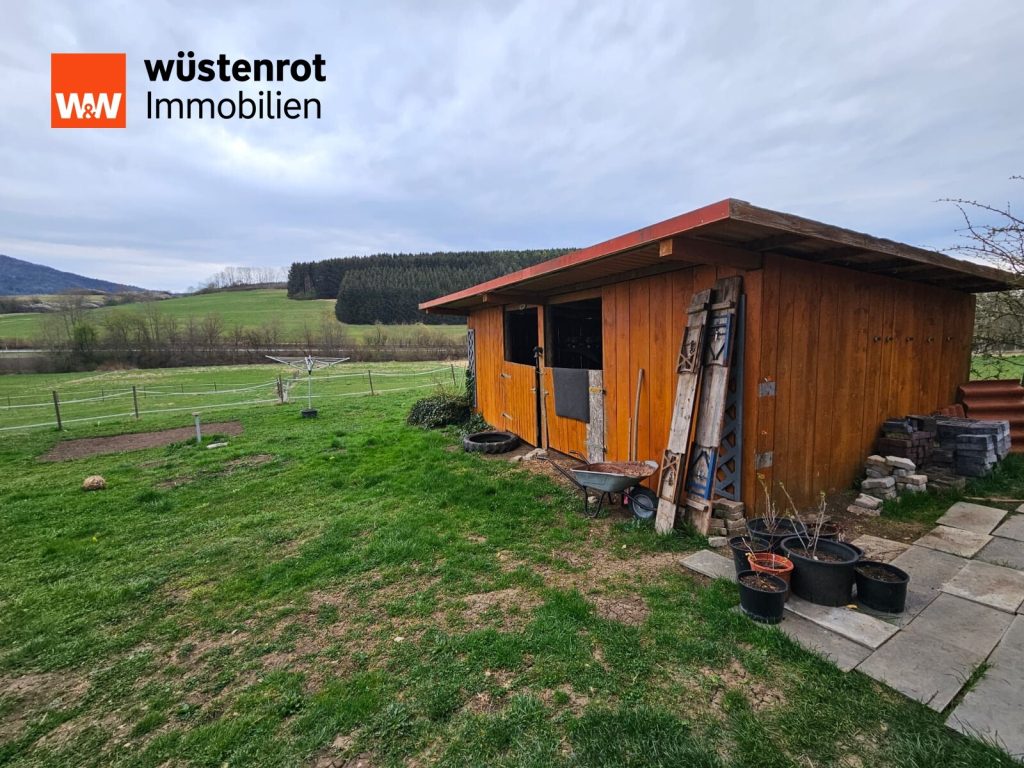 Immobilienangebot - Wellendingen - Alle - Halten Sie Ihre Pferde direkt an Ihrem wundervollen neuen Domizil in bester Lage von Wellendingen.