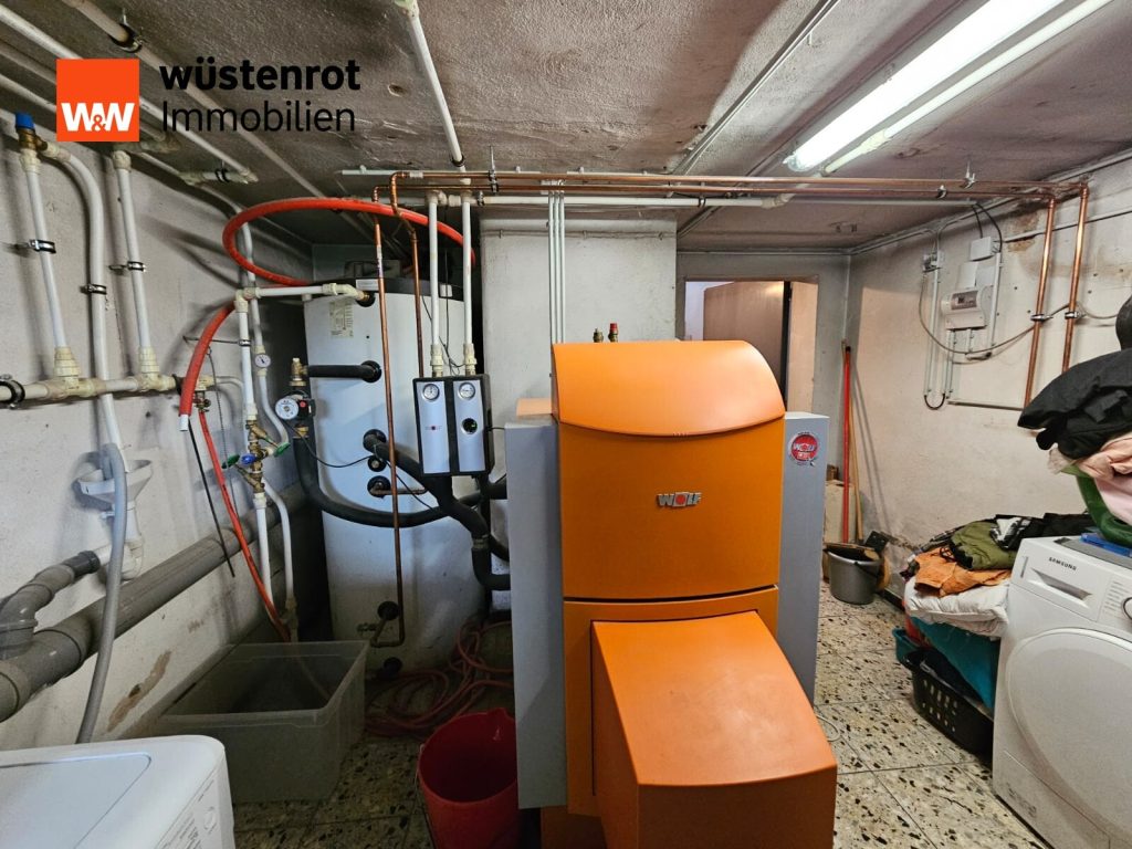 Immobilienangebot - Wellendingen - Alle - Halten Sie Ihre Pferde direkt an Ihrem wundervollen neuen Domizil in bester Lage von Wellendingen.