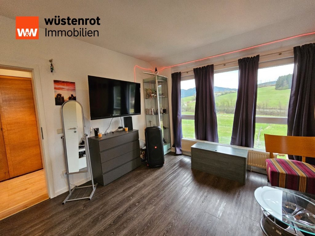 Immobilienangebot - Wellendingen - Alle - Halten Sie Ihre Pferde direkt an Ihrem wundervollen neuen Domizil in bester Lage von Wellendingen.