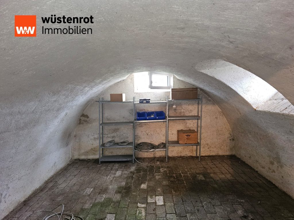 Immobilienangebot - Wellendingen - Alle - Halten Sie Ihre Pferde direkt an Ihrem wundervollen neuen Domizil in bester Lage von Wellendingen.