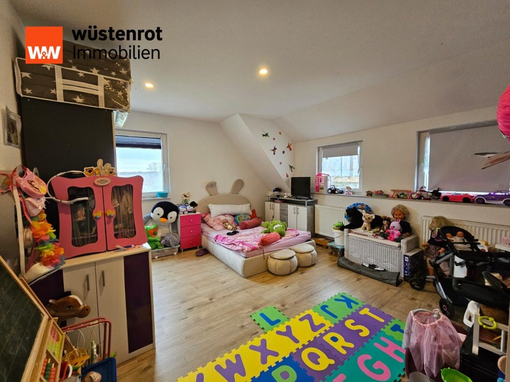 Immobilienangebot - Wellendingen - Alle - Halten Sie Ihre Pferde direkt an Ihrem wundervollen neuen Domizil in bester Lage von Wellendingen.