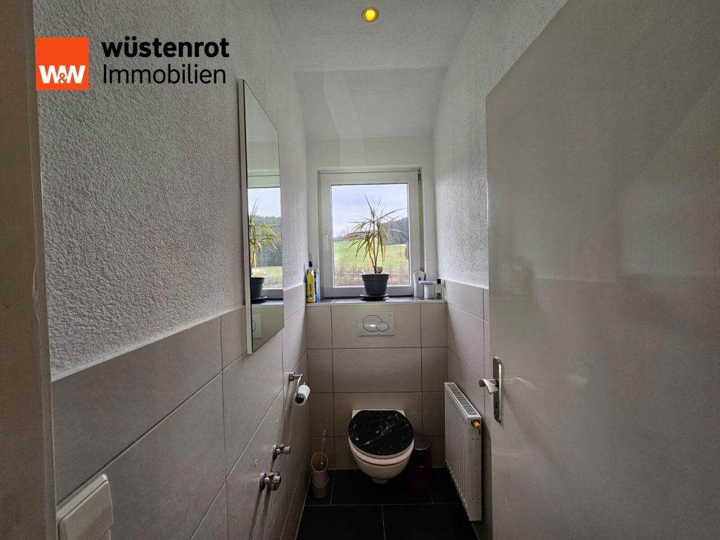 Immobilienangebot - Wellendingen - Alle - Halten Sie Ihre Pferde direkt an Ihrem wundervollen neuen Domizil in bester Lage von Wellendingen.