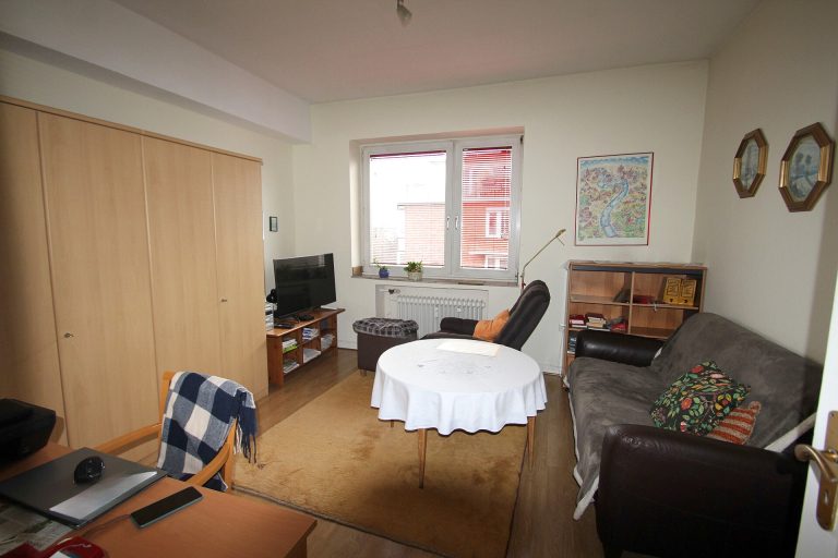 Immobilienangebot - Düsseldorf - Alle - Großzügige helle Altbauwohnung mit 2 Balkonen im beliebten Zooviertel