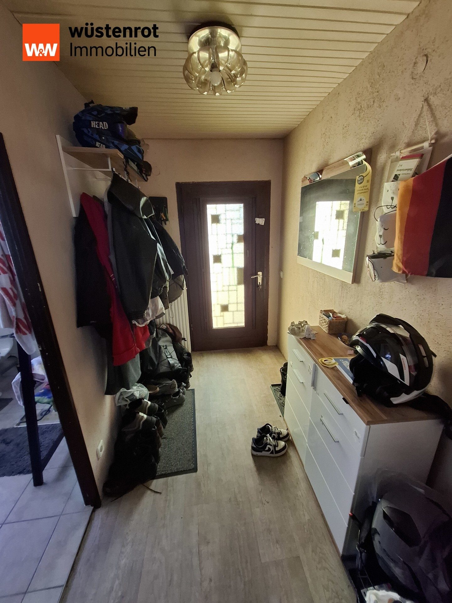 Immobilienangebot - Berlin / Rudow - Alle - *Modernisierungsbedürftige Doppelhaushälfte mit ca. 180 qm Fläche in guter Lage von Rudow*