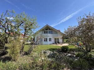 Immobilienangebot - Kißlegg / Waltershofen - Alle - Sonnendurchflutetes Traumhaus in herrlicher Allgäuer Lage – einziehen und wohlfühlen!