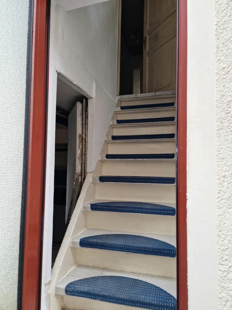 Immobilienangebot - Eningen unter Achalm - Alle - Hier können Sie in Ruhe und doch Zentral Wohnen. Perfekt auch für Kapitalanleger!