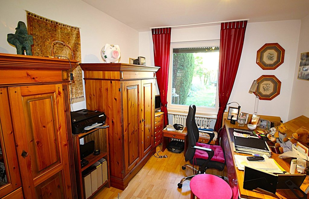 Immobilienangebot - Köln - Alle - Gepflegter Flachdach-Bungalow auf traumhaftem Sonnengrundstück in begehrter Lage von Köln Lindweiler