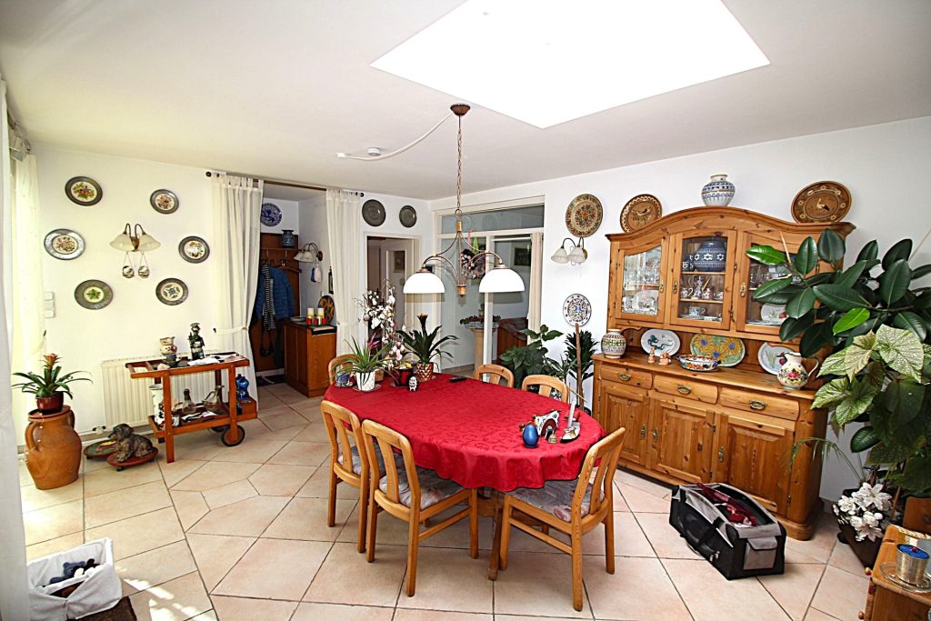 Immobilienangebot - Köln - Alle - Gepflegter Flachdach-Bungalow auf traumhaftem Sonnengrundstück in begehrter Lage von Köln Lindweiler