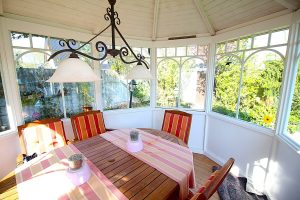 Immobilienangebot - Köln - Alle - Gepflegter Flachdach-Bungalow auf traumhaftem Sonnengrundstück in begehrter Lage von Köln Lindweiler
