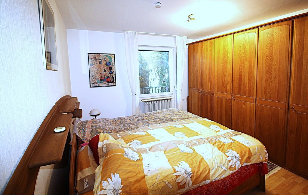 Immobilienangebot - Köln - Alle - Gepflegter Flachdach-Bungalow auf traumhaftem Sonnengrundstück in begehrter Lage von Köln Lindweiler