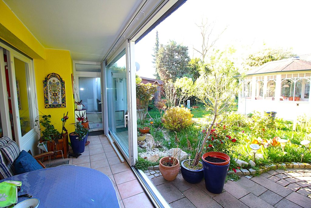 Immobilienangebot - Köln - Alle - Gepflegter Flachdach-Bungalow auf traumhaftem Sonnengrundstück in begehrter Lage von Köln Lindweiler