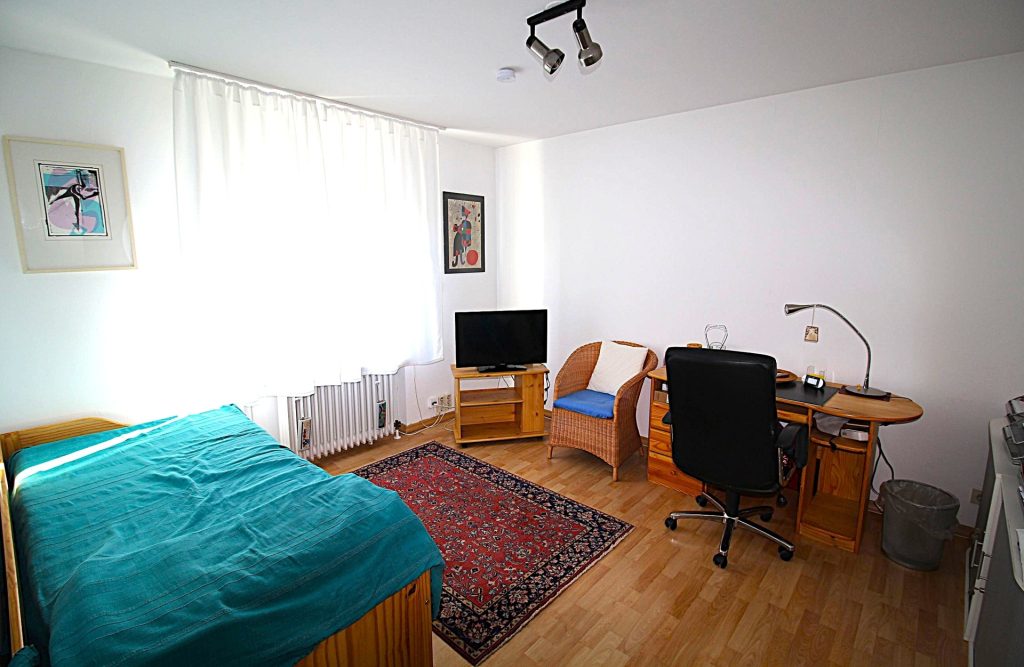 Immobilienangebot - Köln - Alle - Gepflegter Flachdach-Bungalow auf traumhaftem Sonnengrundstück in begehrter Lage von Köln Lindweiler