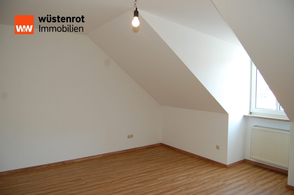 Immobilienangebot - Deggendorf - Alle - "Sonnig wohnen" - attraktive 3-Zimmer-Wohnung mit  Dachterrasse im Zentrum von Deggendorf