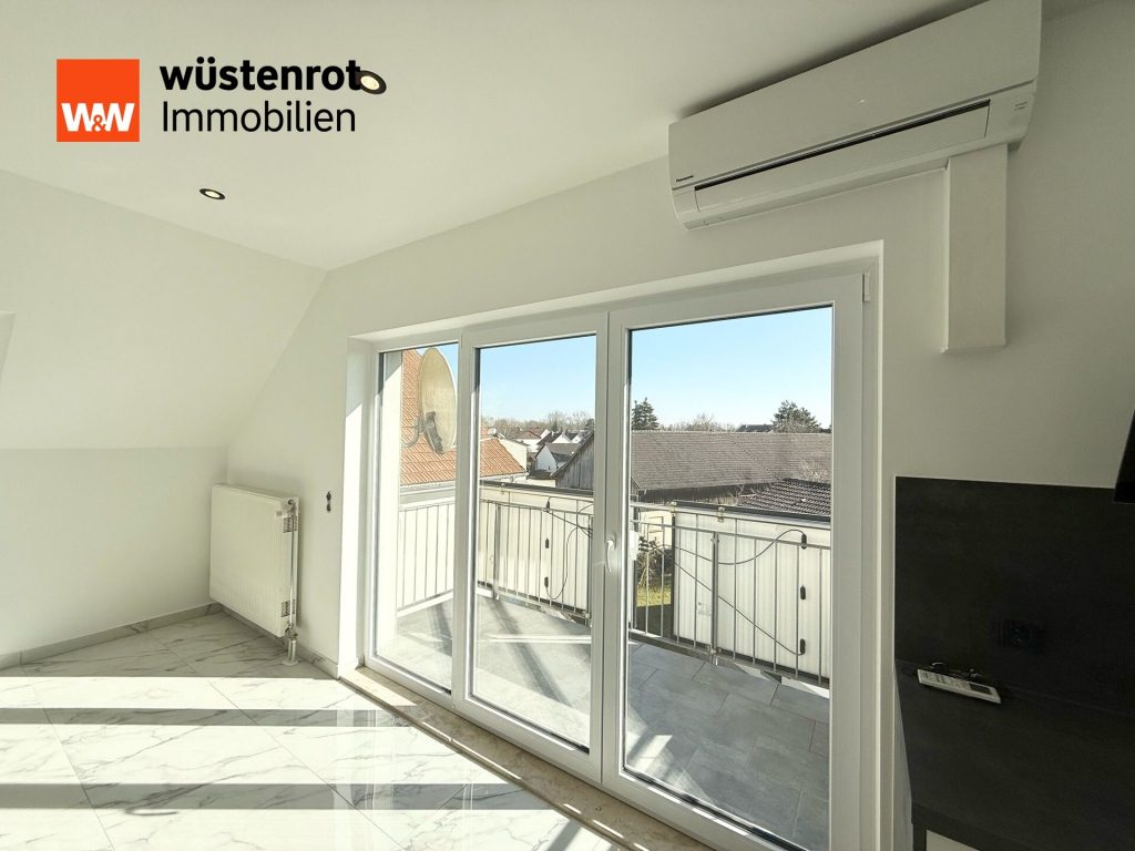 Immobilienangebot - Straubing - Alle - Penthouse-Feeling! Stylische 2,5-Zimmer-Wohnung mit Balkon, Dachterrasse & 2 Duplex-Stellplätzen