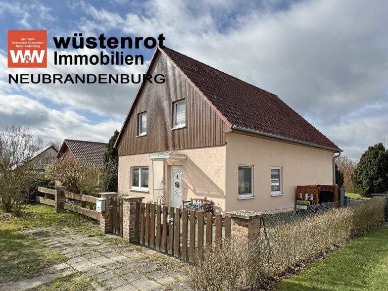 Immobilienangebot - Schenkenberg - Alle - MODERNES EINFAMILIENHAUS MIT FÜNF ZIMMER, EINBAUKÜCHE, ZWEI BÄDER UND GRUNDSTÜCK