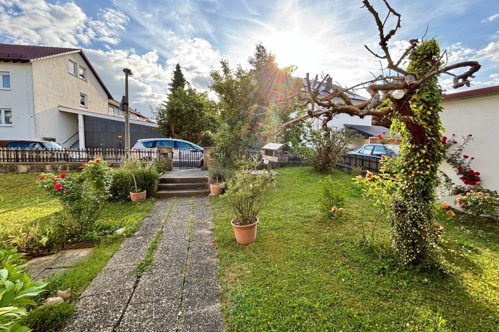Immobilienangebot - Möglingen - Alle - Familienfreundliches 2-Familienhaus mit großem Grundstück in begehrter Wohnlage