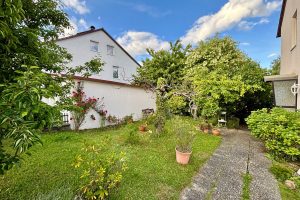 Immobilienangebot - Möglingen - Alle - Familienfreundliches 2-Familienhaus mit großem Grundstück in begehrter Wohnlage