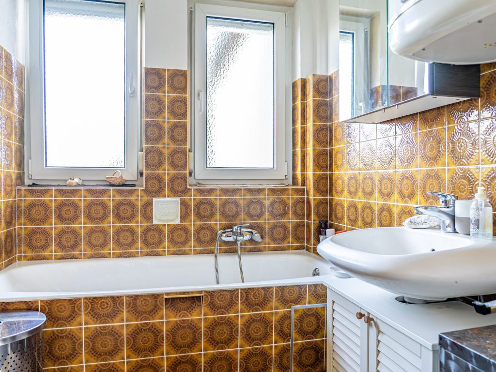 Immobilienangebot - Möglingen - Alle - Familienfreundliches 2-Familienhaus mit großem Grundstück in begehrter Wohnlage
