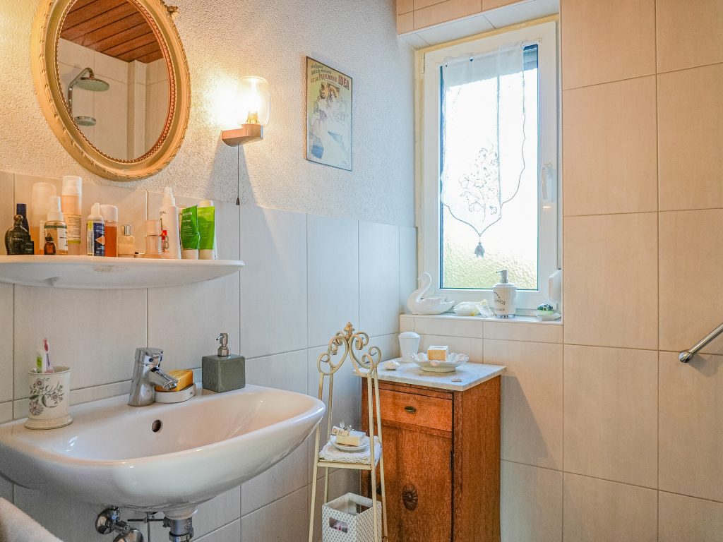 Immobilienangebot - Möglingen - Alle - Familienfreundliches 2-Familienhaus mit großem Grundstück in begehrter Wohnlage