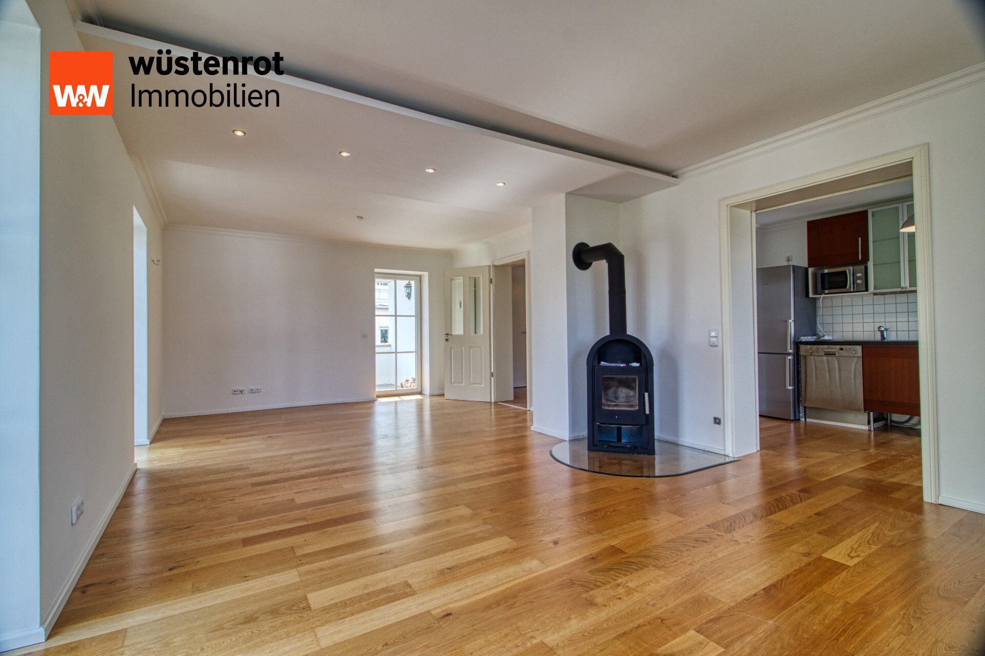 Immobilienangebot - Stephanskirchen - Alle - Alles neu! Modernisierte 3-Zi.-EG-Wohnung in bevorzugter Wohnlage!