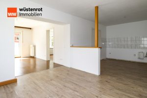 Immobilienangebot - Hof - Alle - Gemeinsam Wohnen - Individuell Leben. Top-Gepflegte Doppelhaushälfte in beliebter Lage von Hof.