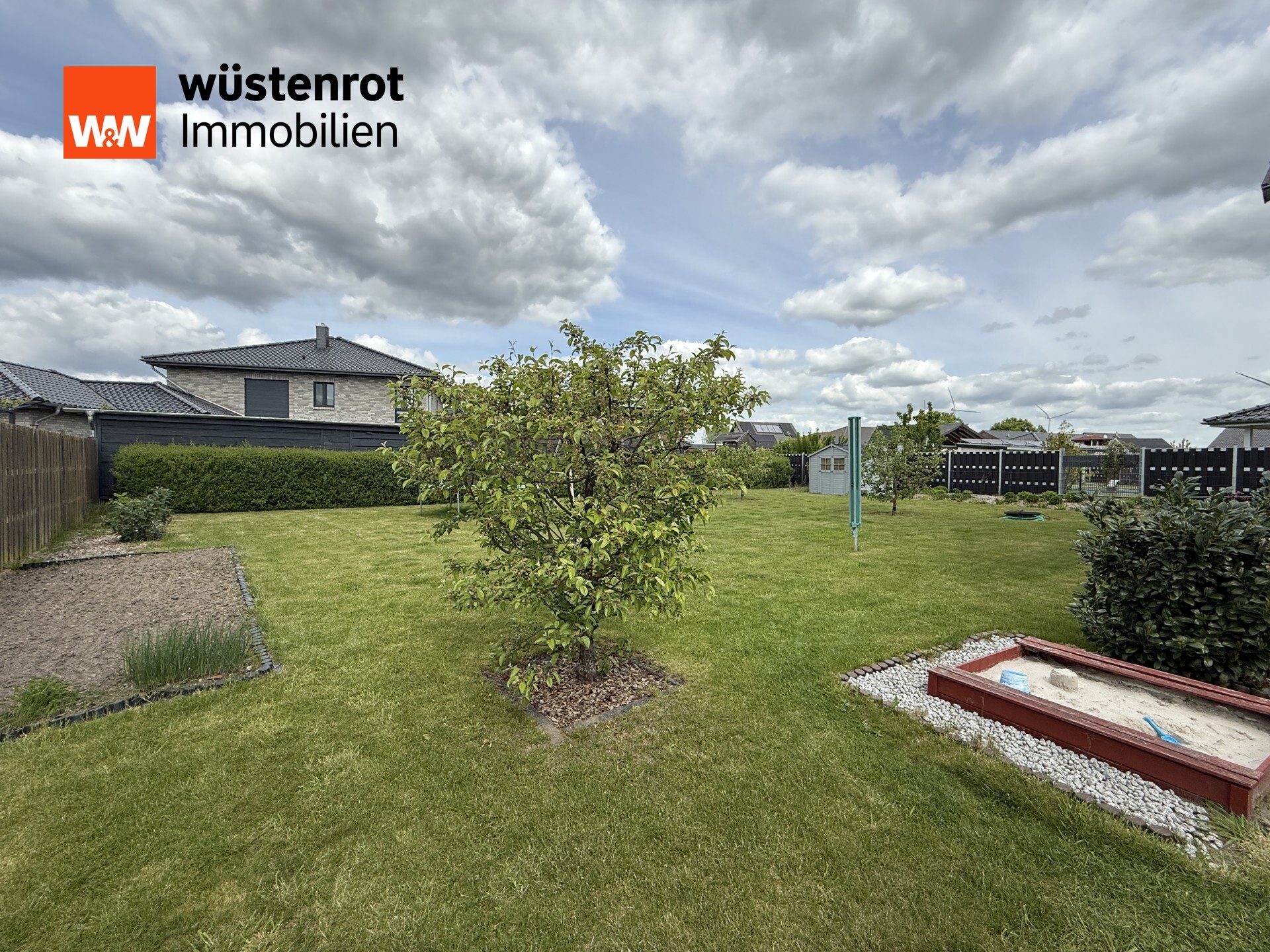 Immobilienangebot - Ehra-Lessien - Alle - Zeitgemäß wohnen – energieeffizientes Einfamilienhaus (A+) in gepflegter Siedlung!