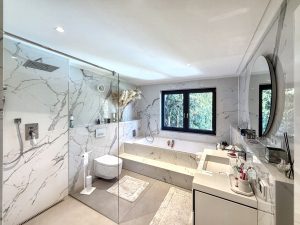 Immobilienangebot - Heddesheim - Alle - Modernes sowie exklusives Einfamilienhaus mit viel Platz zur Entfaltung inkl. Gartenpool und Sauna.