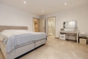 Immobilienangebot - Wehringen - Alle - Neuwertiges, exklusiv gebautes Anlageobjekt mit lukrativer Rendite