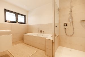 Immobilienangebot - Wehringen - Alle - Neuwertiges, exklusiv gebautes Anlageobjekt mit lukrativer Rendite