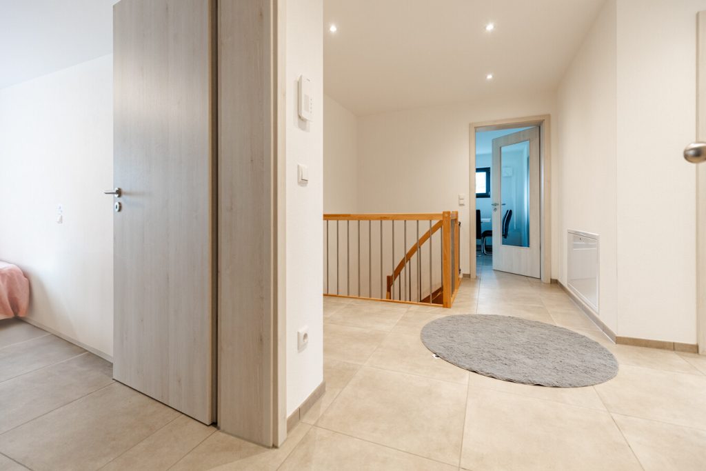 Immobilienangebot - Wehringen - Alle - Neuwertiges, exklusiv gebautes Anlageobjekt mit lukrativer Rendite