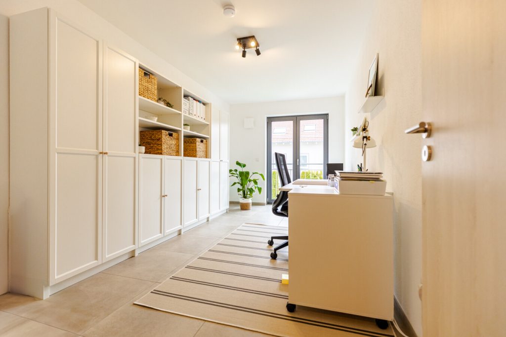 Immobilienangebot - Wehringen - Alle - Neuwertiges, exklusiv gebautes Anlageobjekt mit lukrativer Rendite