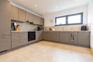Immobilienangebot - Wehringen - Alle - Neuwertiges, exklusiv gebautes Anlageobjekt mit lukrativer Rendite