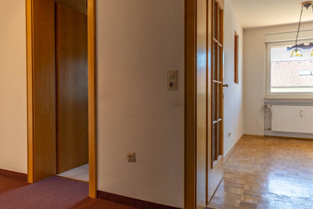 Immobilienangebot - Sulzberg - Alle - Charmante 4-Zimmer-Wohnung mit 93 m², zwei Balkonen und Garage in ruhiger Lage