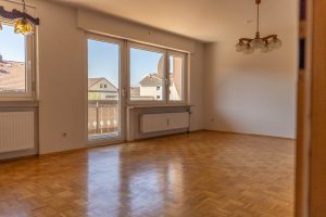 Immobilienangebot - Sulzberg - Alle - Charmante 4-Zimmer-Wohnung mit 93 m², zwei Balkonen und Garage in ruhiger Lage