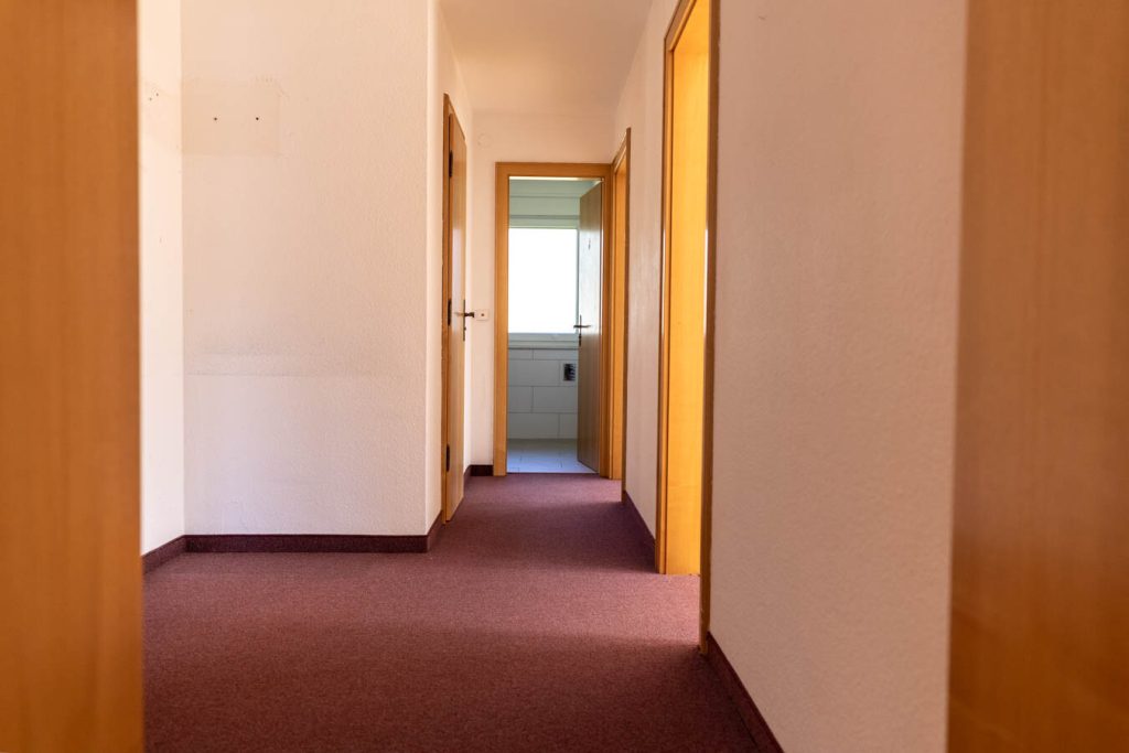 Immobilienangebot - Sulzberg - Alle - Charmante 4-Zimmer-Wohnung mit 93 m², zwei Balkonen und Garage in ruhiger Lage