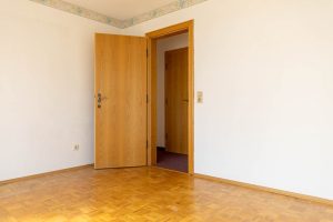 Immobilienangebot - Sulzberg - Alle - Charmante 4-Zimmer-Wohnung mit 93 m², zwei Balkonen und Garage in ruhiger Lage