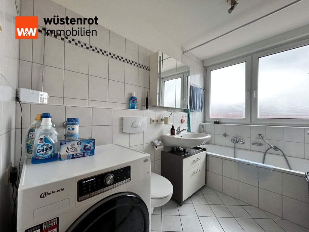 Immobilienangebot - Bad Dürrheim - Alle - Sorry...leider reserviert. Hier fühlen Sie sich wohl. Helle 2 Zimmer auf 52 m². Plus Tiefgarage.