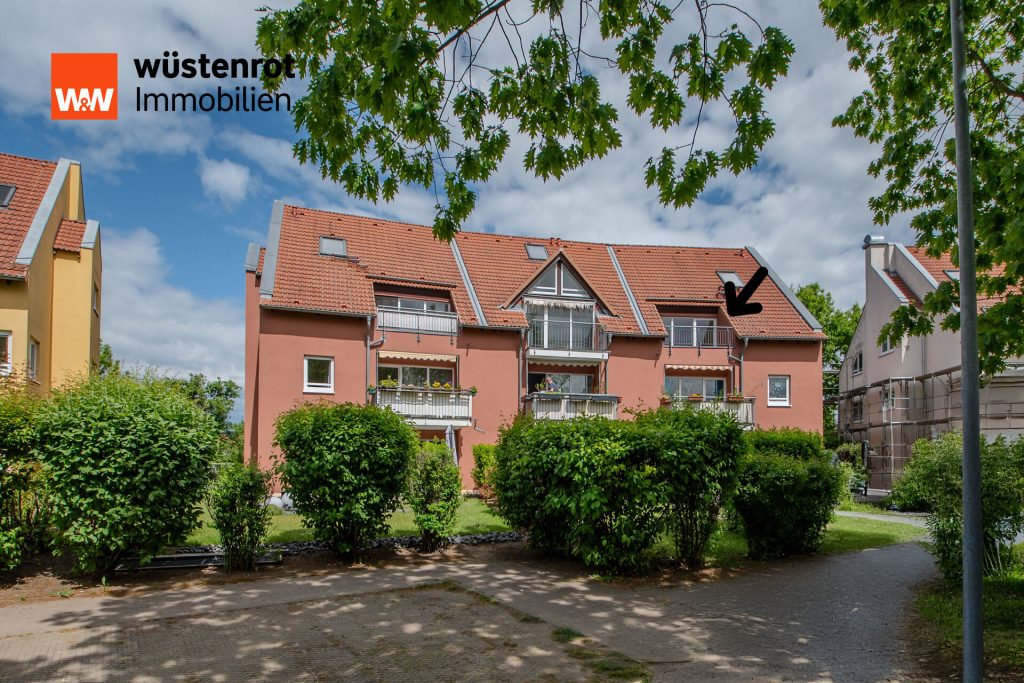 Immobilienangebot - Heidenau - Alle - Großzügige Maisonette-Wohnung mit Dachterrasse in ruhiger Lage von Heidenau