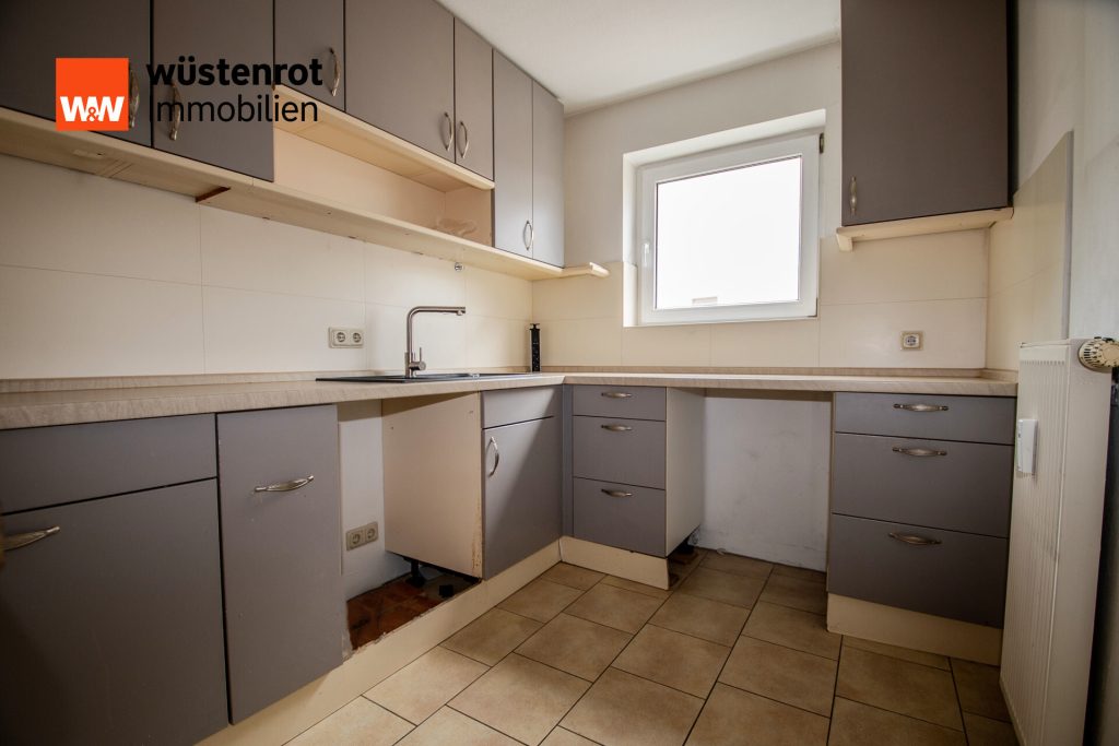 Immobilienangebot - Heidenau - Alle - Großzügige Maisonette-Wohnung mit Dachterrasse in ruhiger Lage von Heidenau