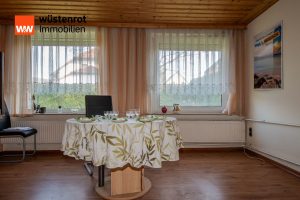 Immobilienangebot - Zwenkau - Alle - Wohnhaus mit Einliegerwohnung, großem Grundstück nahe Zwenkauer See