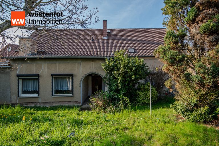 Immobilienangebot - Zwenkau - Alle - Wohnhaus mit Einliegerwohnung, großem Grundstück nahe Zwenkauer See