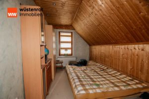 Immobilienangebot - Zwenkau - Alle - Wohnhaus mit Einliegerwohnung, großem Grundstück nahe Zwenkauer See