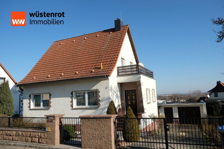 Immobilienangebot - Riesa / Weida - Alle - Charmantes Einfamilienhaus mit großzügigem Grundstück