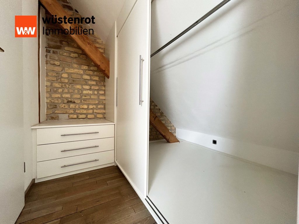 Immobilienangebot - Karlsruhe - Alle - Ein Hauch von Loft in der Weststadt.
4 moderne Zimmer. Stilvoll Wohnen
auf zwei Ebenen mit 90 m².