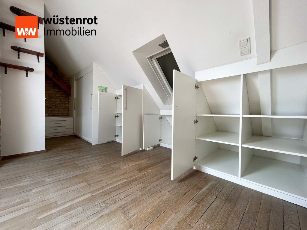 Immobilienangebot - Karlsruhe - Alle - Ein Hauch von Loft in der Weststadt.
4 moderne Zimmer. Stilvoll Wohnen
auf zwei Ebenen mit 90 m².